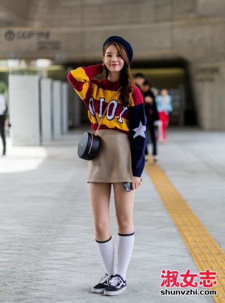 首尔时装周街拍 韓國女生的裙裝穿搭 裙子怎么搭配
