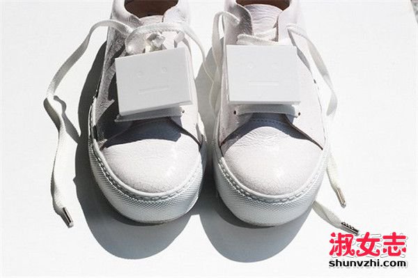 小白鞋是哪个牌子的？小白鞋是啥牌子？ 小白鞋品牌