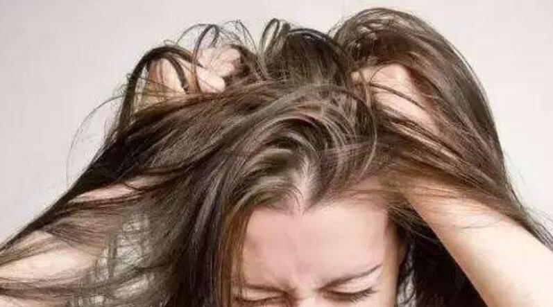 头发出油厉害怎么办 什么原因造成的?