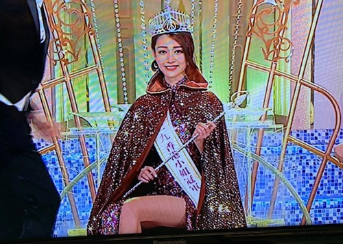 2018年港姐冠军黄嘉雯照片 网友冠军实至名归什么意思